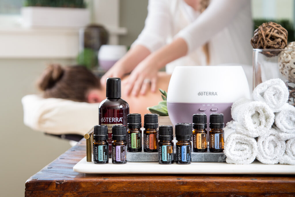 aromatouch massage huile essentielle détente ancrage boost défense immunitaire soulage douleur joie regain d'énergie